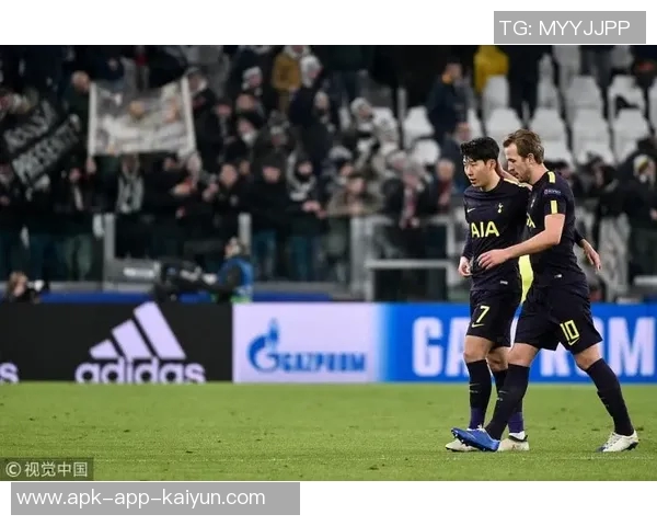 孙兴慜携快船定制球衣展现笑容梦幻联动引发球迷热议