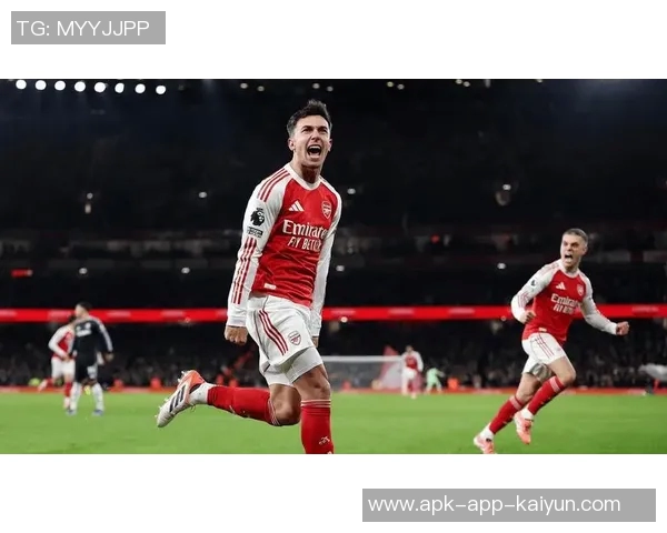 阿森纳海报发布特罗萨德单人出镜引发强强对话期待维拉之战 阿森纳海报发布特罗萨德单人出镜引发强强对话期待维拉之战